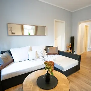 Apartment Toni Charming Im Idyllischem Villenviertel Mit Netflix, Dresden