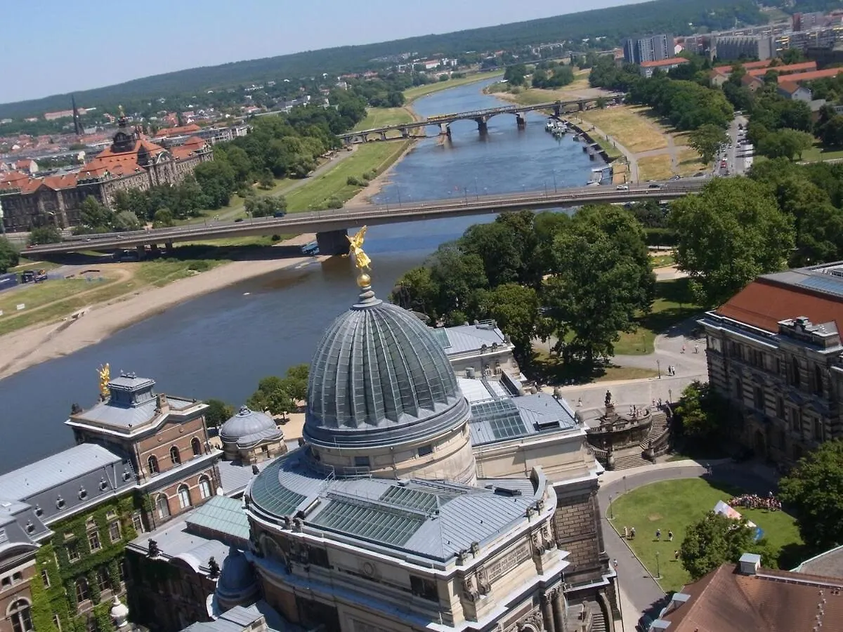 Apartment City Apart Dresden Fuer 2 Personen